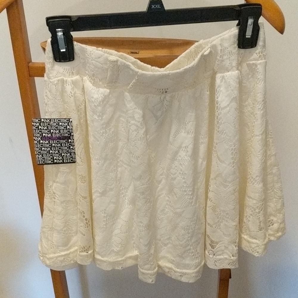 ELECTRIC PINK CREAM LACE SKIRT JUNIOR SZ. S